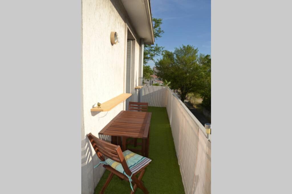 Appartement Lumineux Et Calme Avec Terrasse أفينيون المظهر الخارجي الصورة