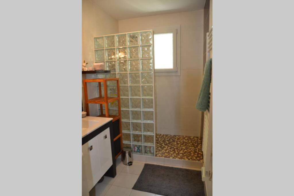 Appartement Lumineux Et Calme Avec Terrasse أفينيون المظهر الخارجي الصورة